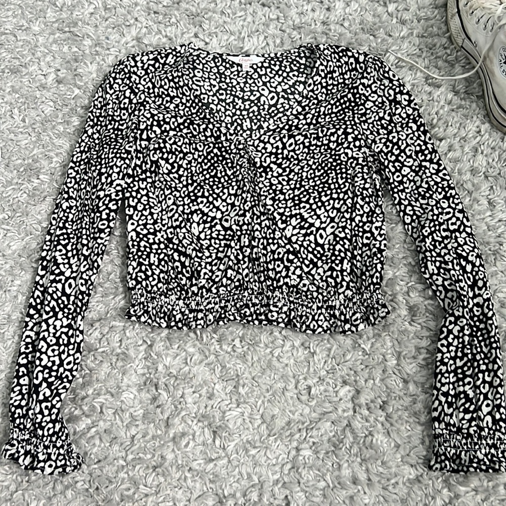 Kohl’s black and white leopard blouse